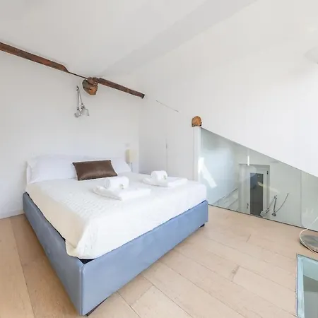 아파트 Terrazza Di Lusso In Porta Venezia, 1bdr Con Ac 밀라노