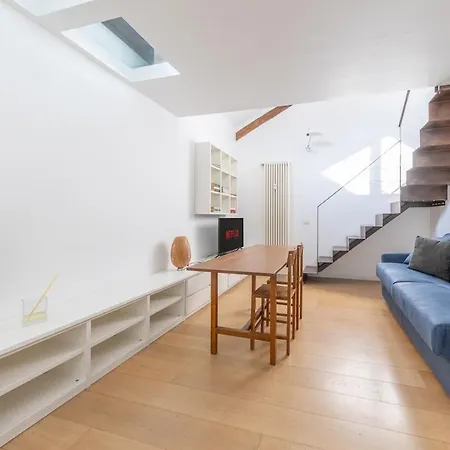 Terrazza Di Lusso In Porta Venezia, 1bdr Con Ac شقة *