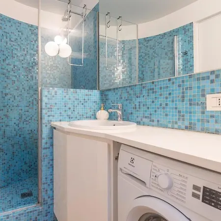 Terrazza Di Lusso In Porta Venezia, 1bdr Con Ac شقة